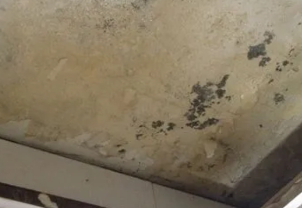 卢龙阳台漏水维修公司分享下卢龙卫生间渗水维修需要注意哪些问题。